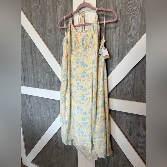 260. NWT B.P. Plus Floral Halter Dress 4X - Picture 1 of 3